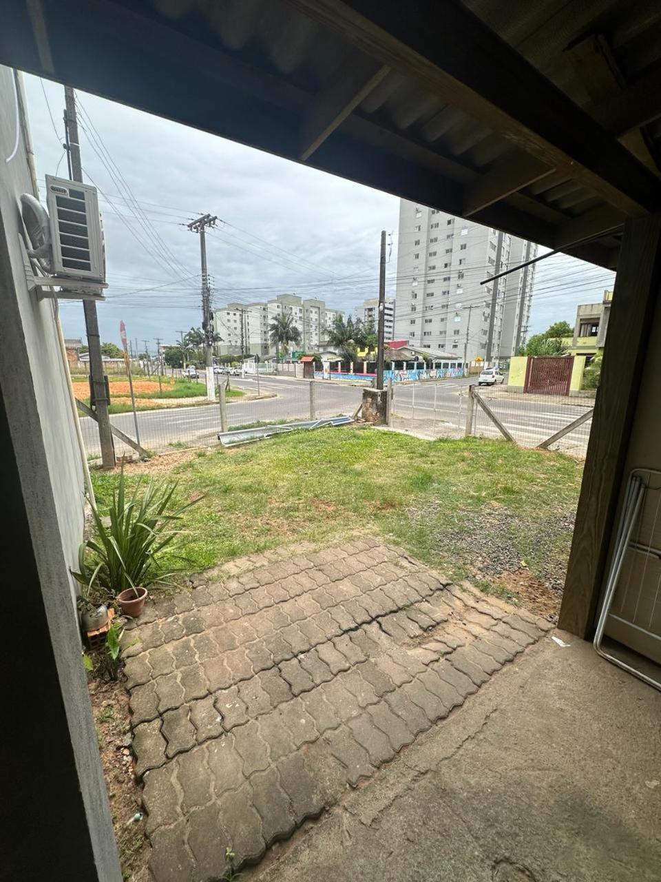 Sobrado Com Terraco E Area De Churrasqueira. Torres Exterior foto